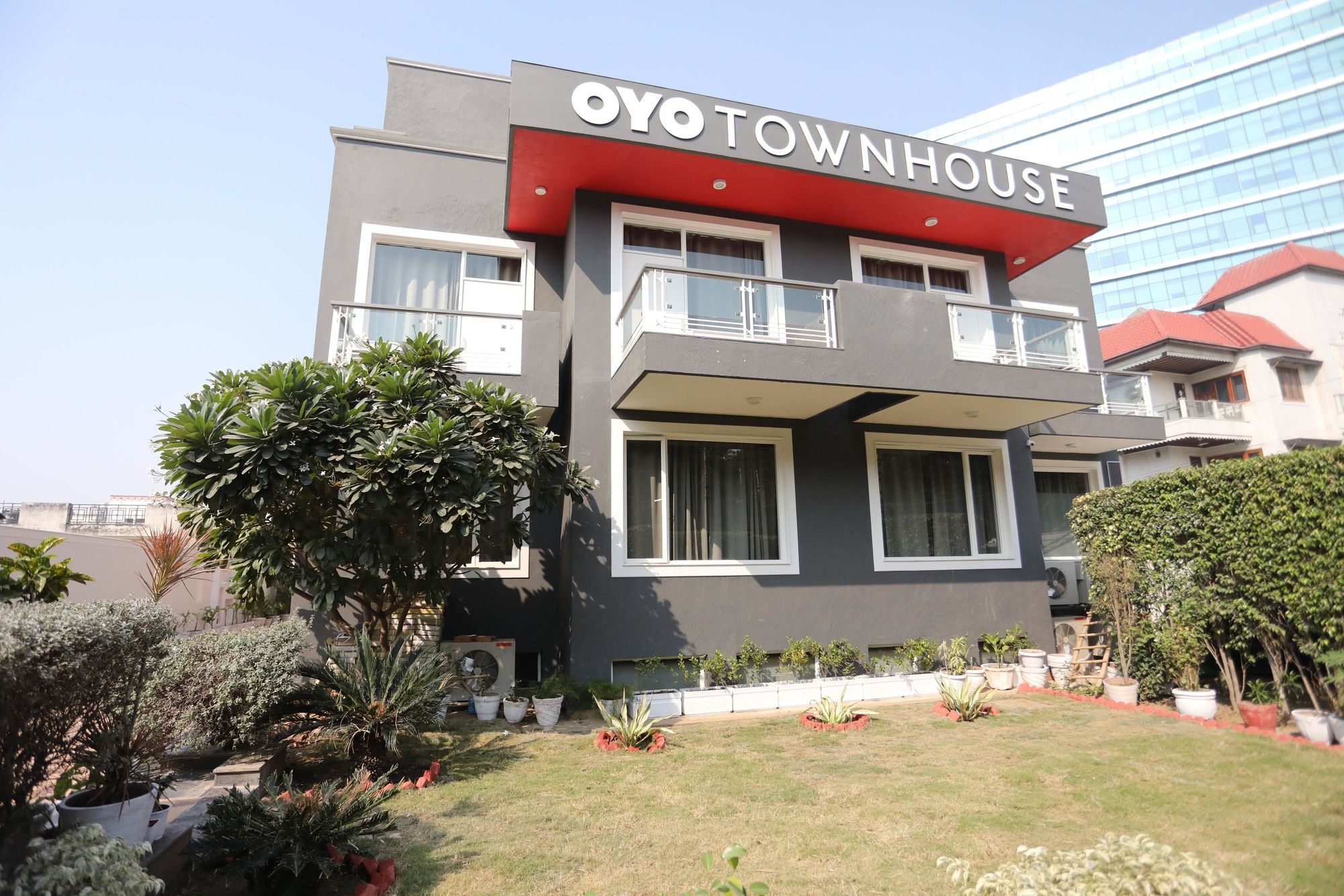 Hotel Oyo Townhouse 027 Sector 15 Gurgaon Esterno foto